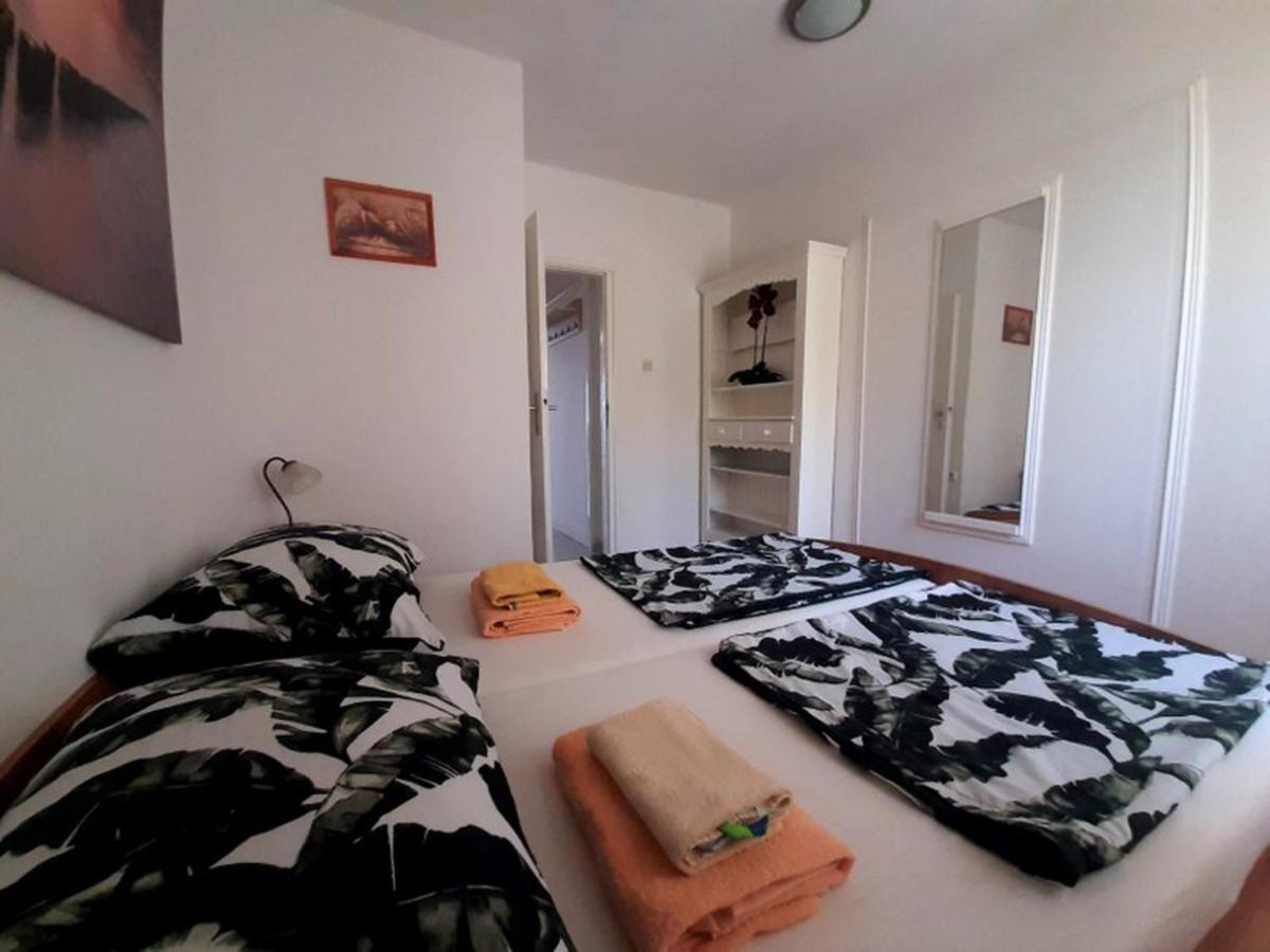 Apartments Nada Krk Island Exterior photo