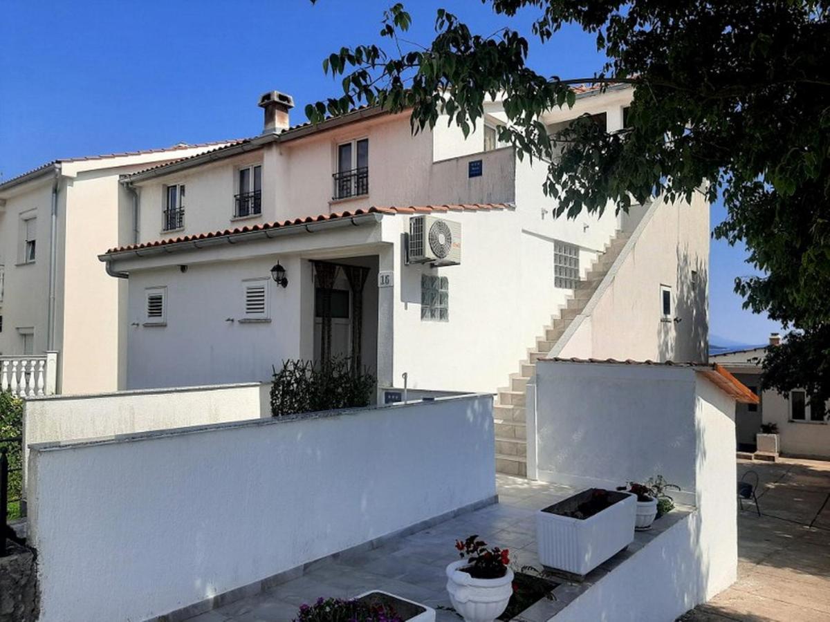Apartments Nada Krk Island Exterior photo
