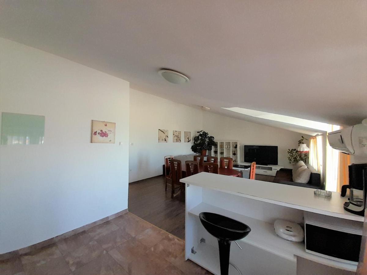 Apartments Nada Krk Island Exterior photo