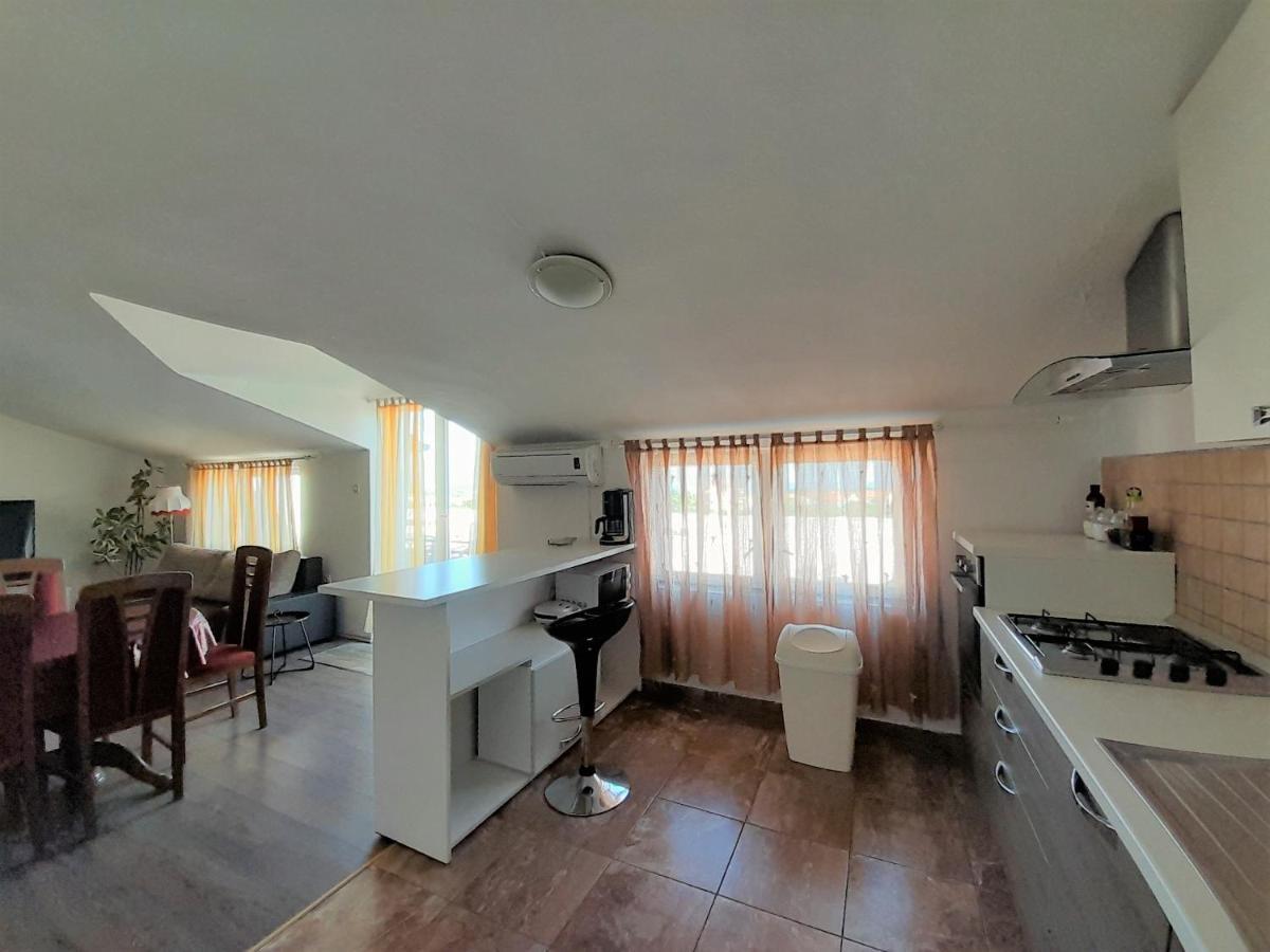 Apartments Nada Krk Island Exterior photo